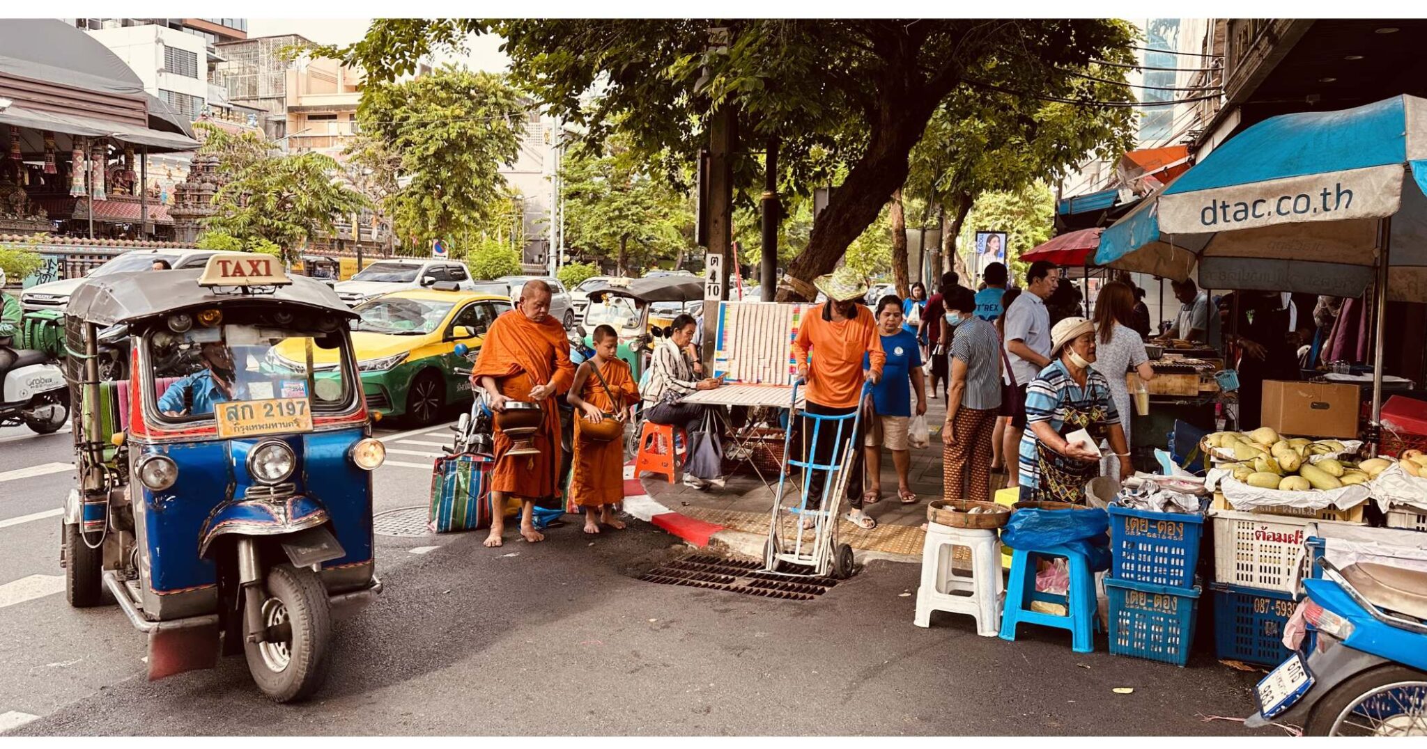 Street food nella Chinatown di Bangkok, Yaowarat di sera